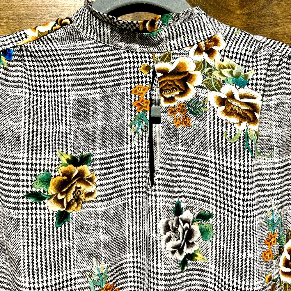 EUC Supply & Demand Checkered Floral Blouse Sz L - Picture 2 of 15